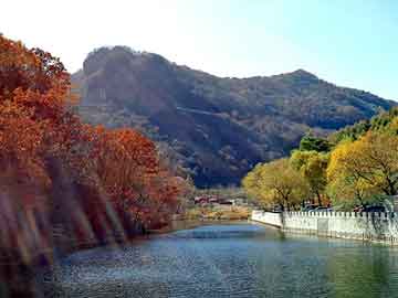 新澳门二四六天天彩，黄松有简历